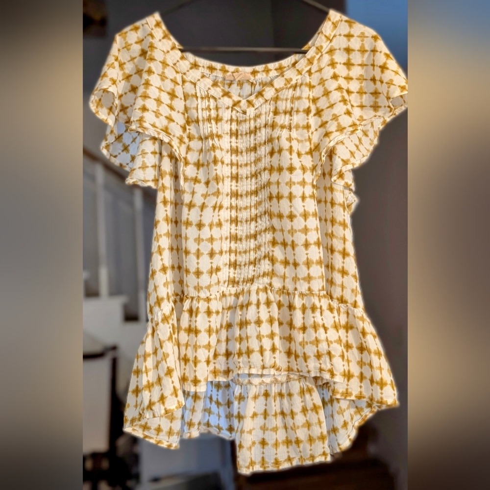 a.n.a Cream Ruffled Blouse with Short Sleeves